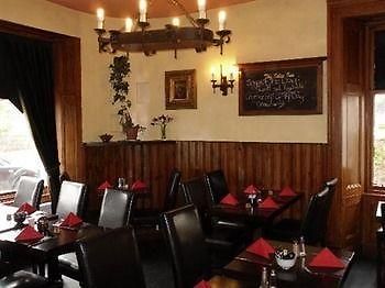 The Isles Inn Портри Екстериор снимка